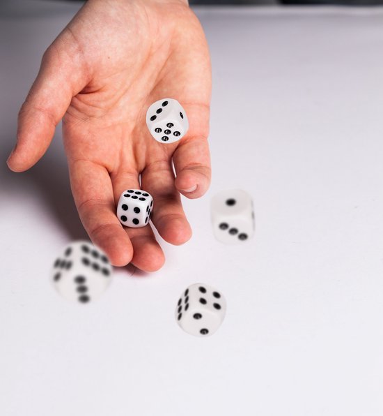 Dice - 6 pieces - white/black
