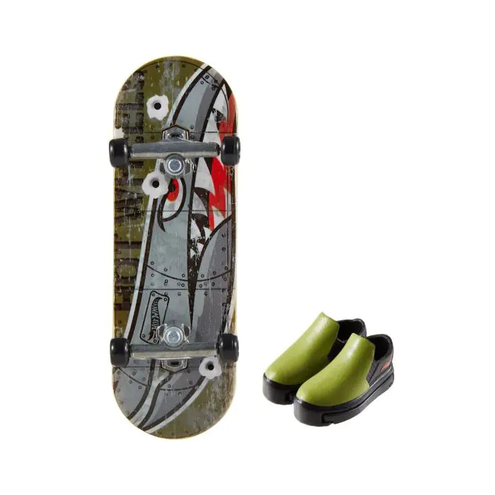 HW SKATEBOARD + SHOES